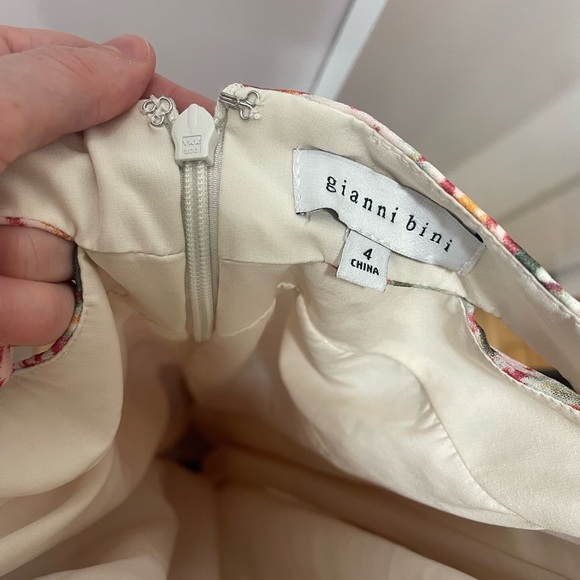 Long sleeve cut out backless maxi dress - Picture 4 of 4